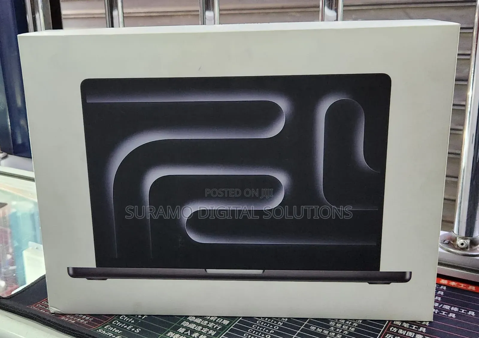 New Laptop Apple MacBook Pro 2024 M4 24GB Apple M4 SSD 1T