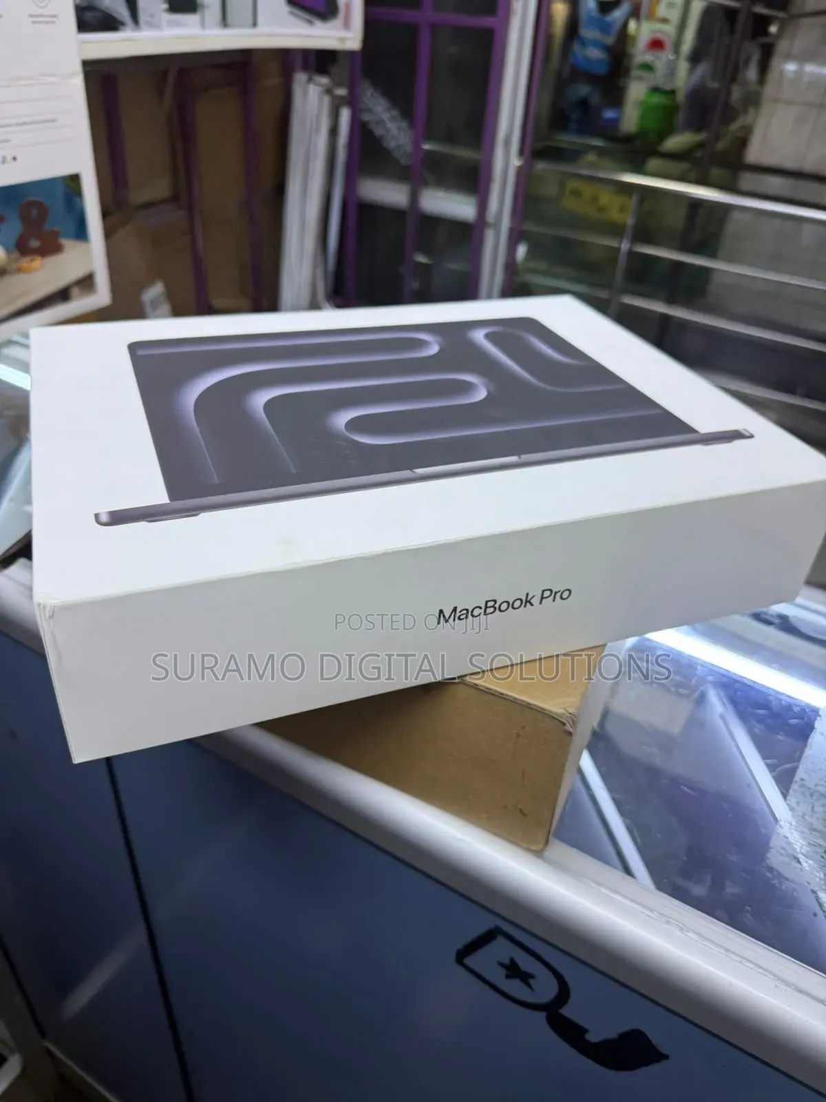 New Laptop Apple MacBook Pro 2024 M4 24GB Apple M4 SSD 1T