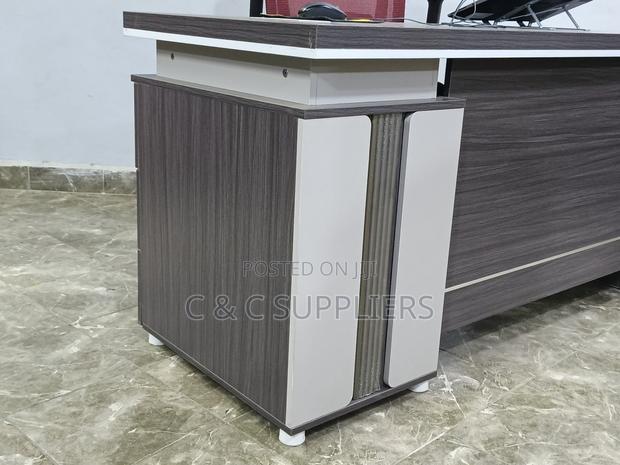 Executive Work Desk
-1600mm - thumbnail 5