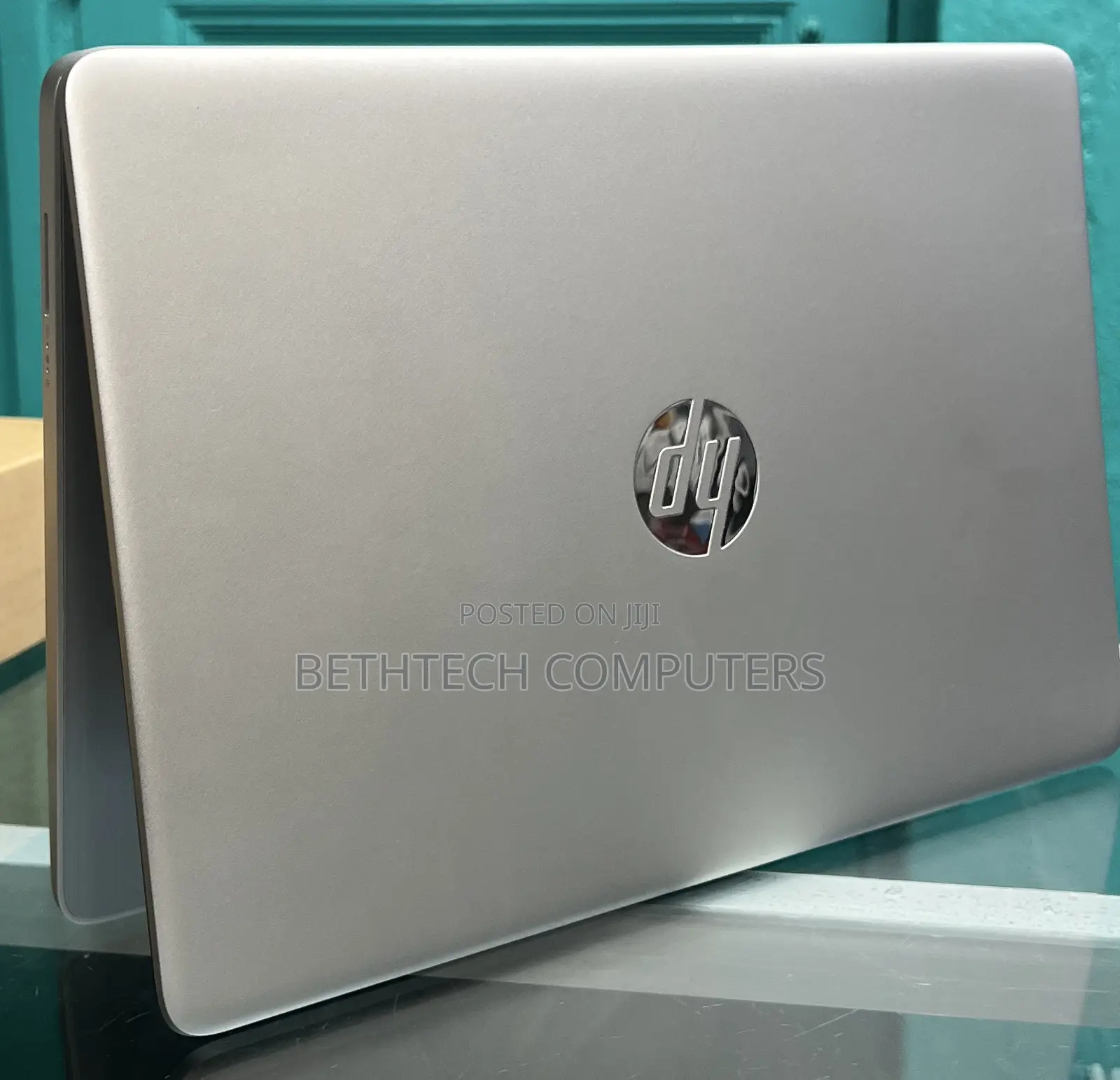 New Laptop HP 14S 8GB Intel Core i3 SSD 256GB