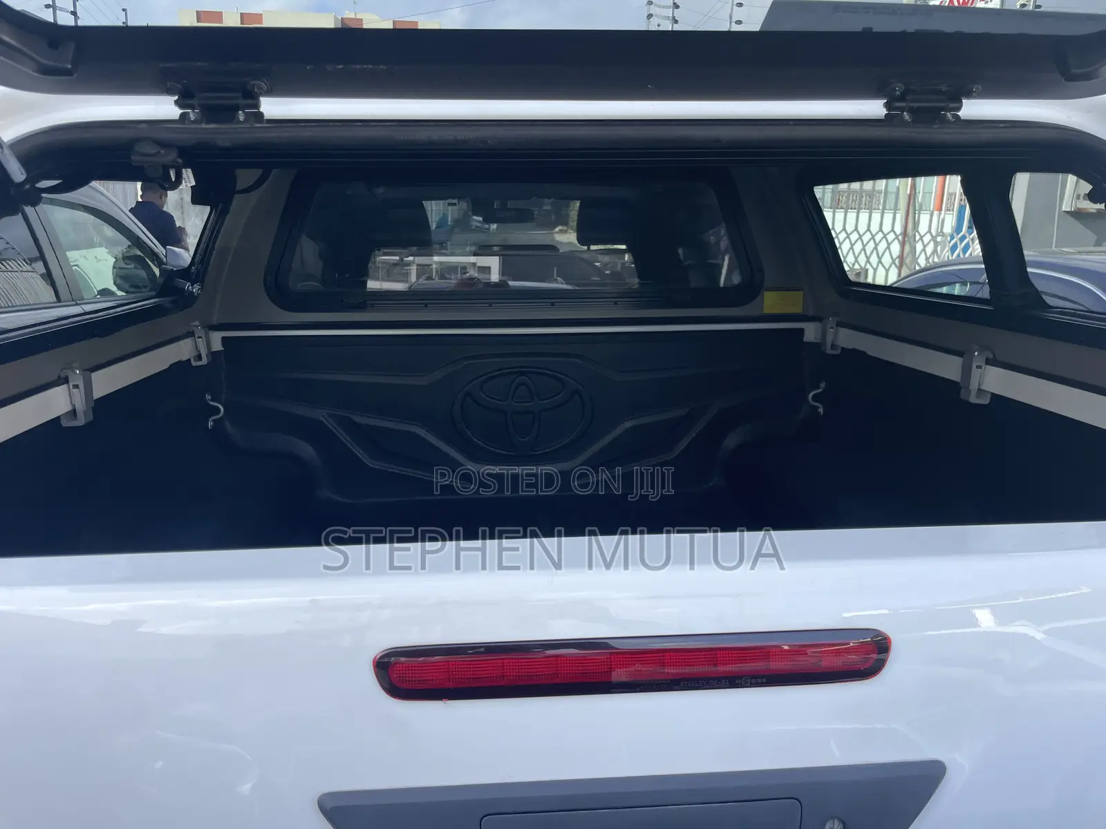 Toyota Hilux 2.4 Diesel 2020 White