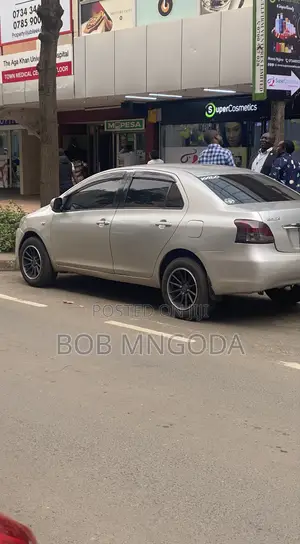 Toyota Belta 2008 Silver