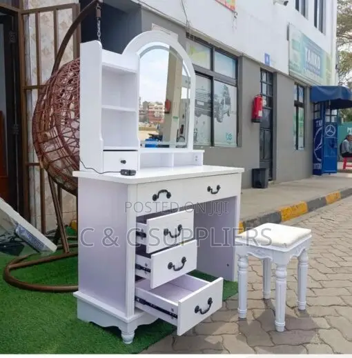 Modern Bedroom Dressing Table With Drawers.
