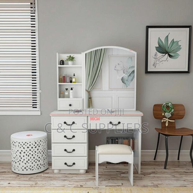 Modern Bedroom Dressing Table With Drawers. - thumbnail 7