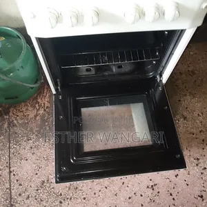 Second Hand 4 Banners White Cooker