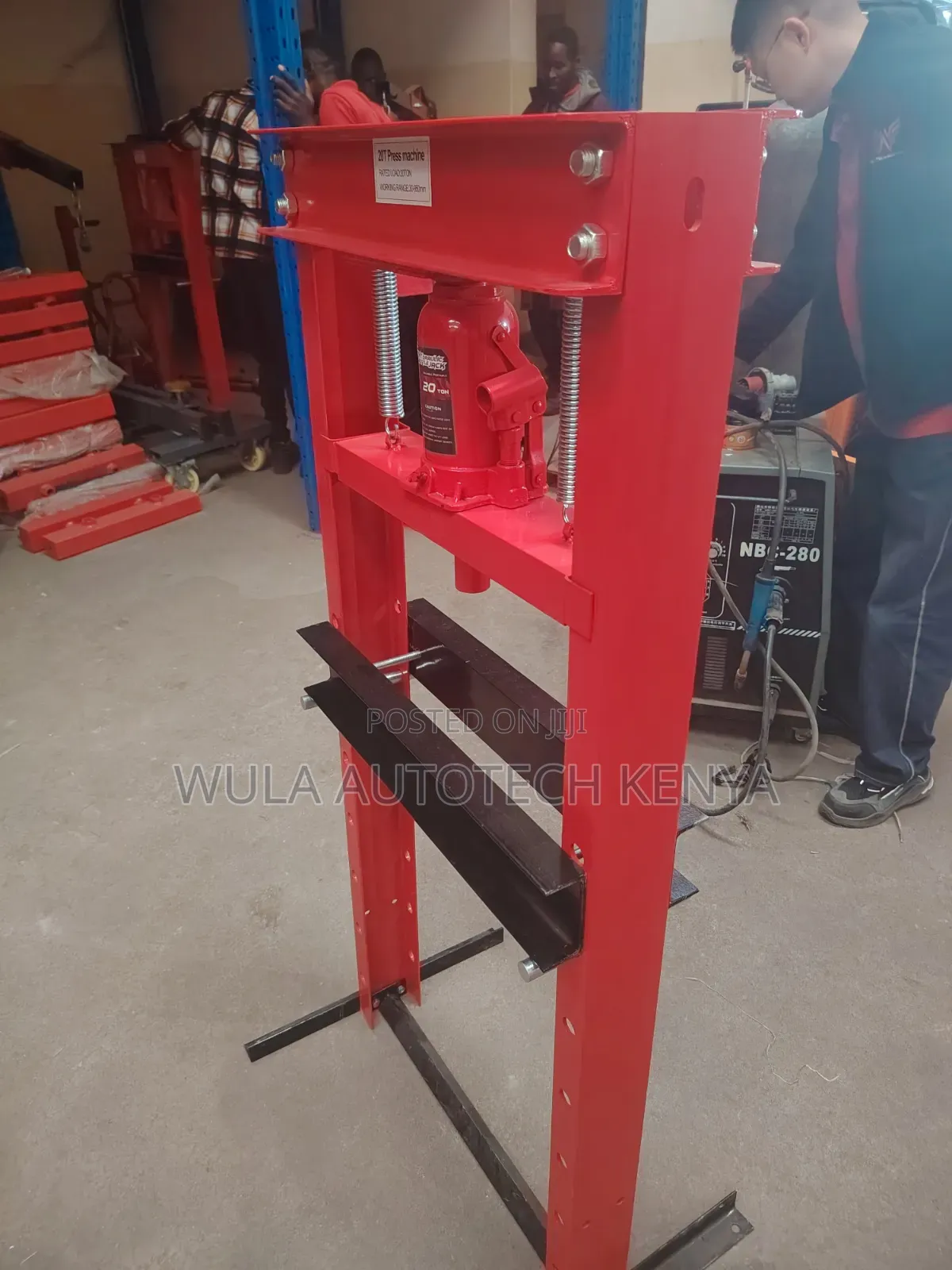 Heavy Duty Steel Frame 20tns Press Machine Sunshine Italy