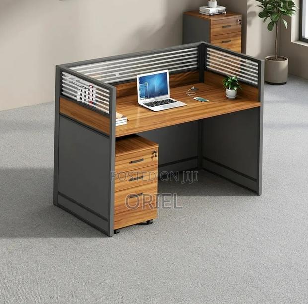 Office Workstation : One-Person Office Workstation