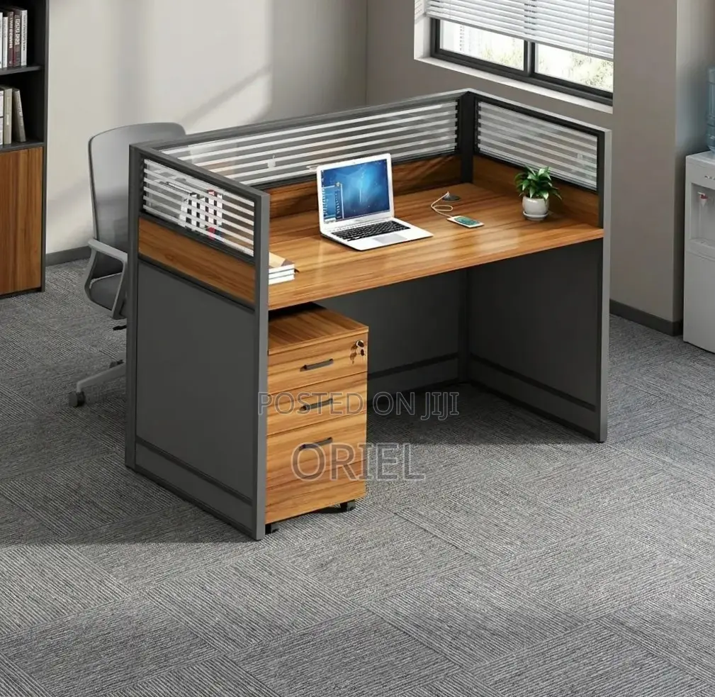 Office Workstation : One-Person Office Workstation