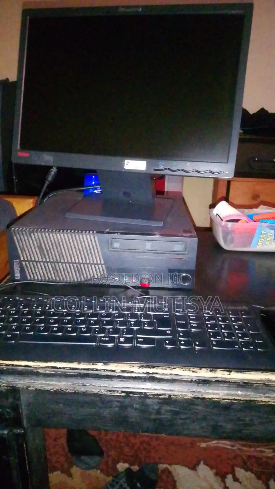 Desktop Computer Lenovo ThinkCentre 22 4GB Intel Core i5 HDD+SSD 256GB