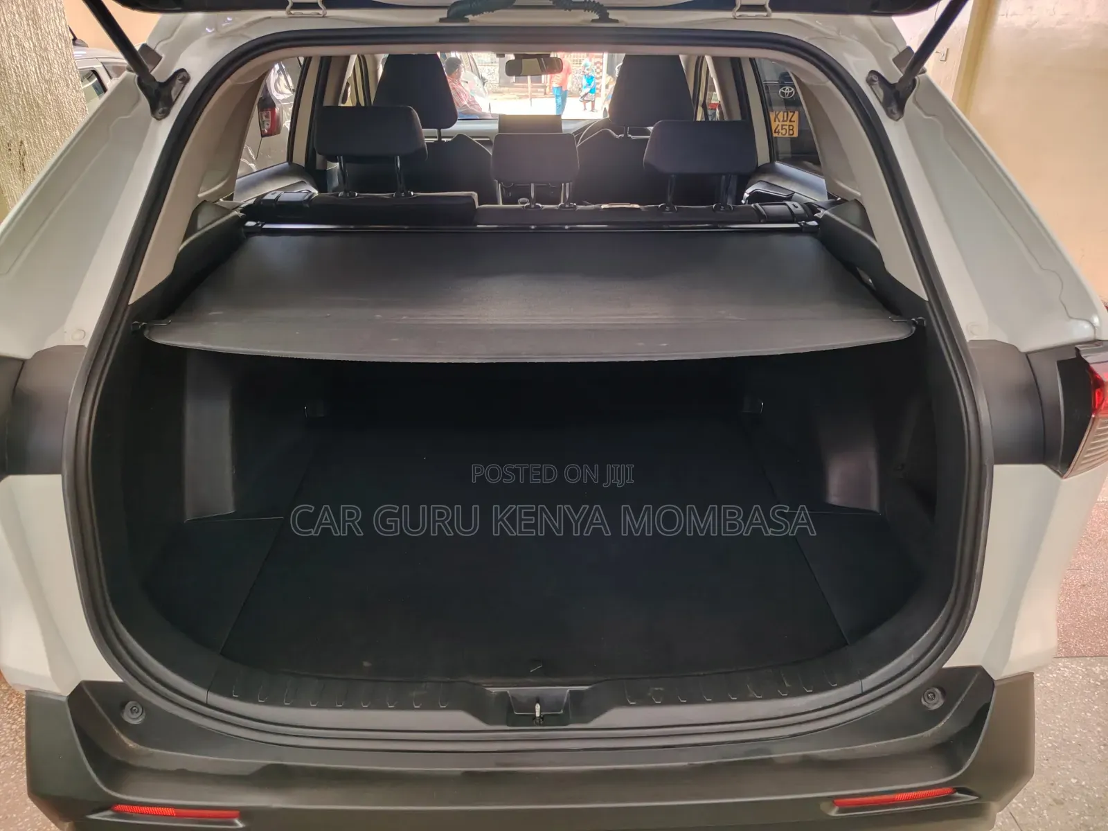 Toyota RAV4 2019 White