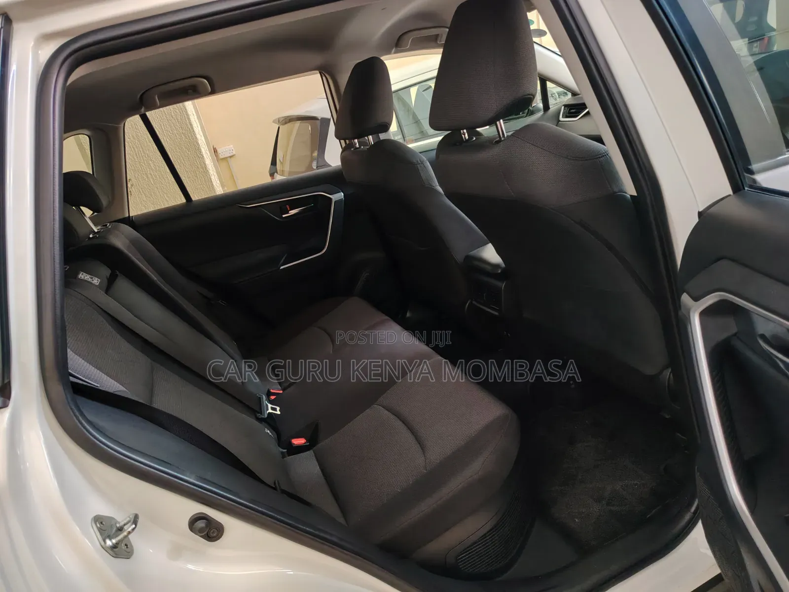 Toyota RAV4 2019 White