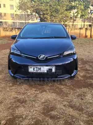 Toyota Vitz 2015