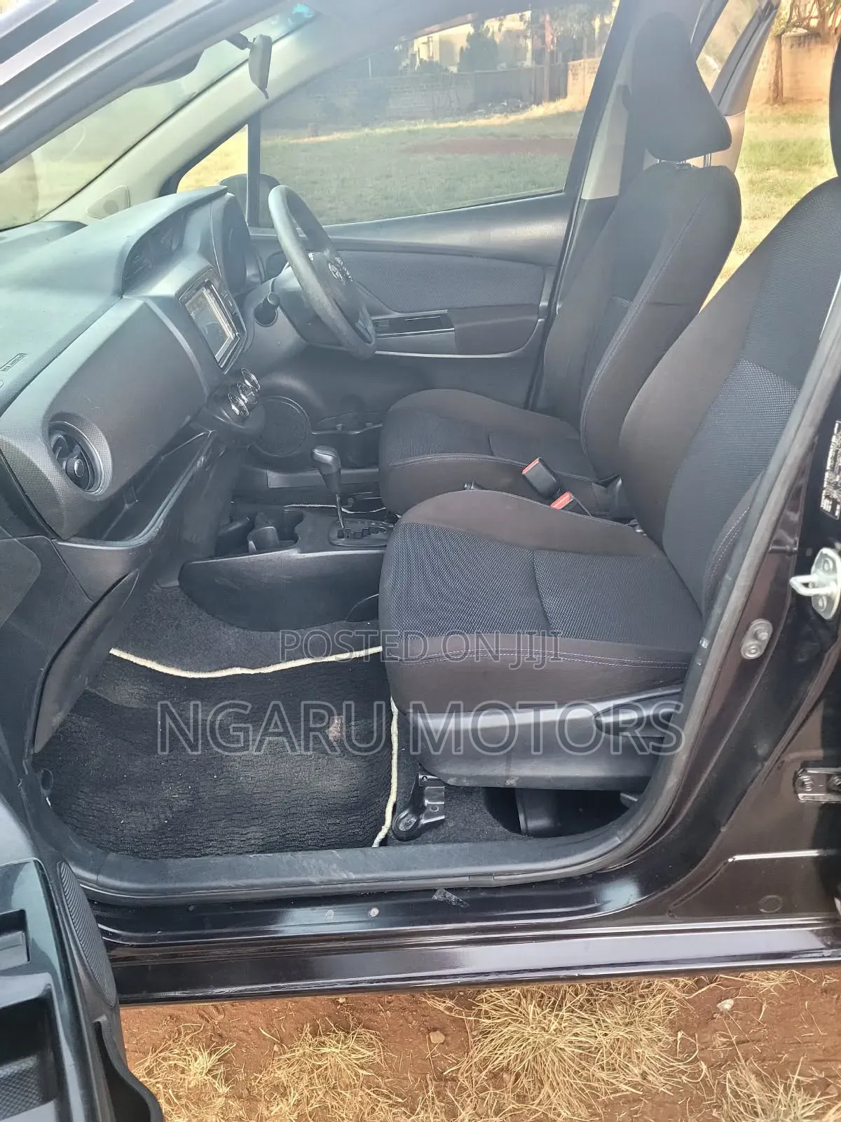 Toyota Vitz 2015