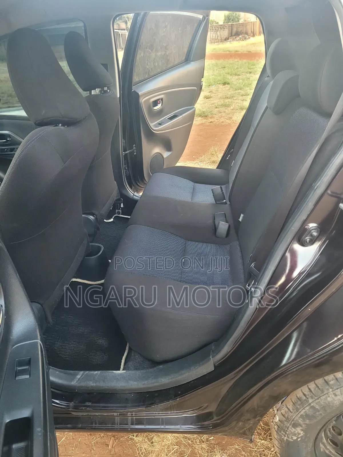 Toyota Vitz 2015