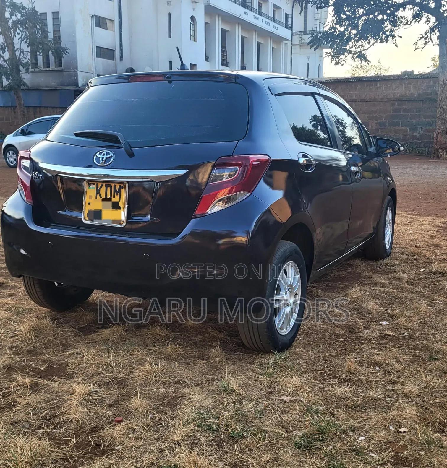Toyota Vitz 2015