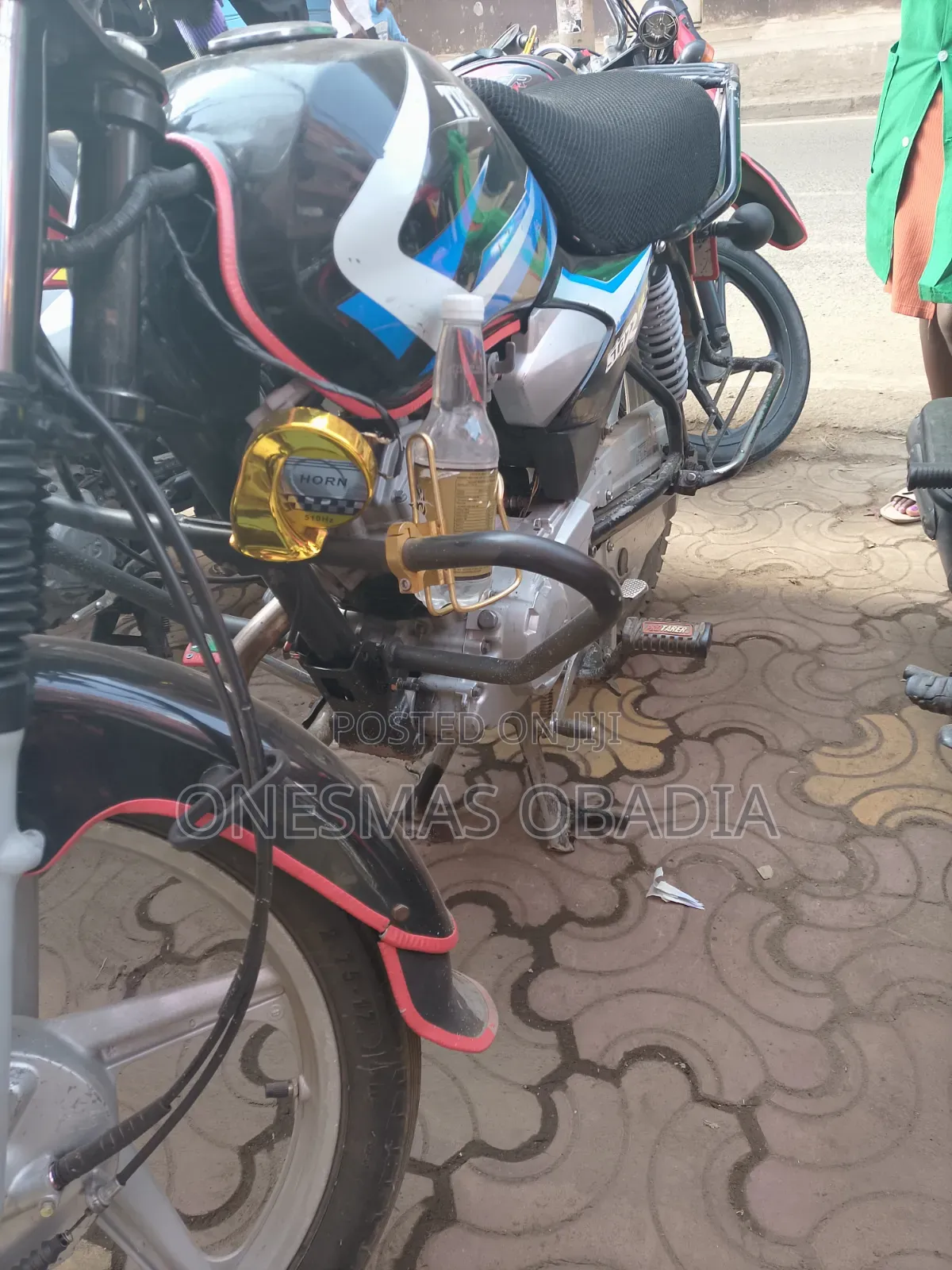 TVS HLX 125 2021 Black