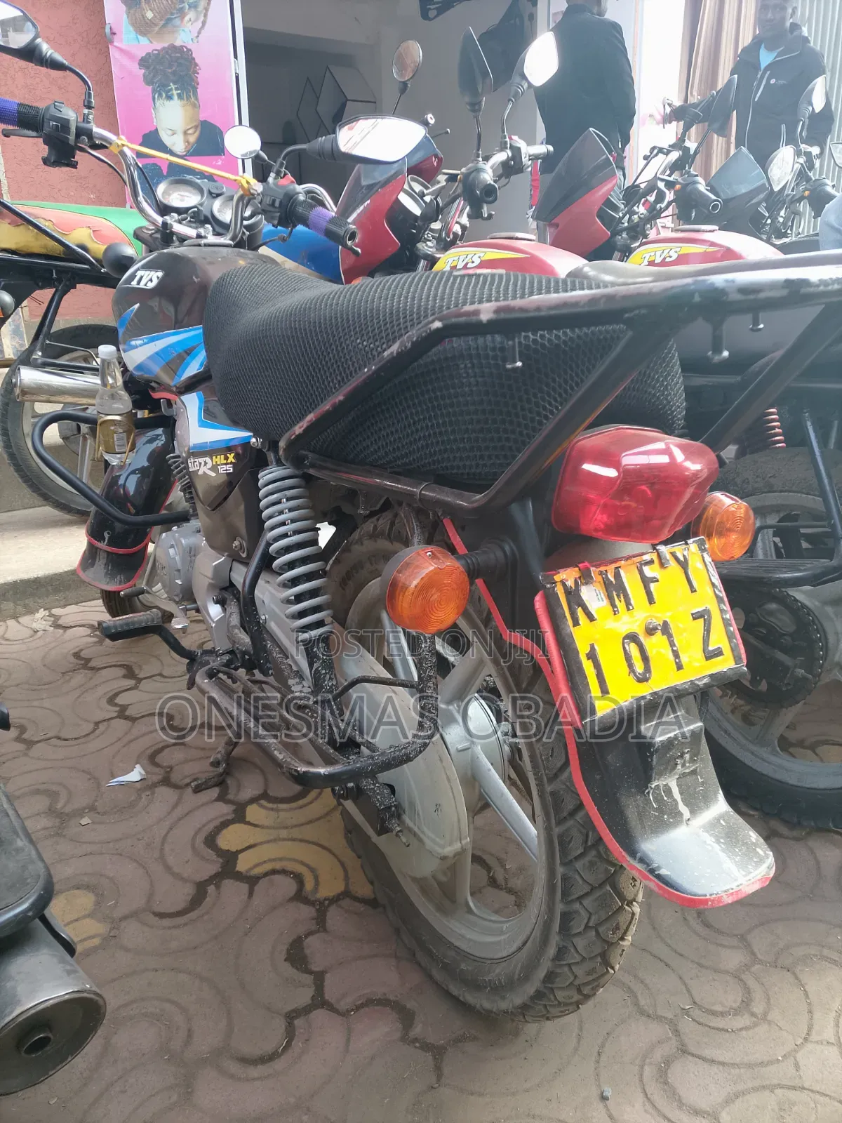 TVS HLX 125 2021 Black