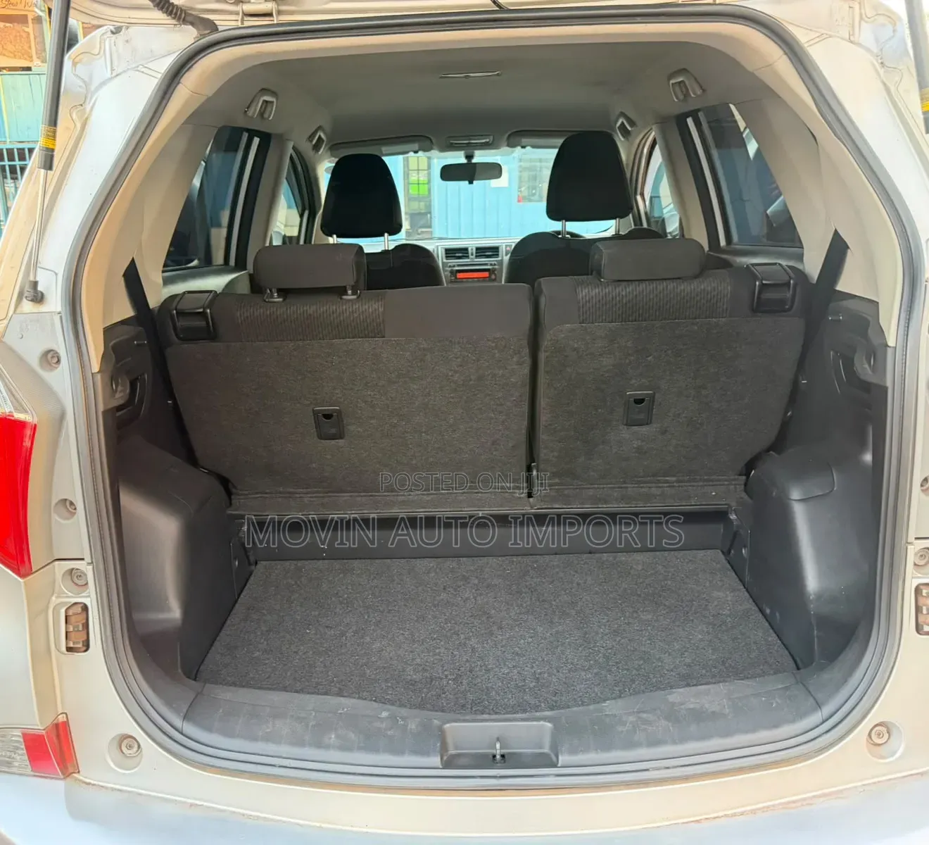 Toyota Ractis 1.5 FWD 2011 Silver