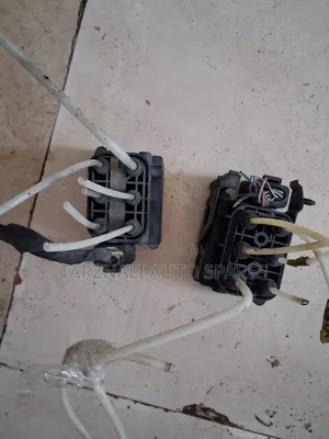 W221 Airmatic Pump Valve Block