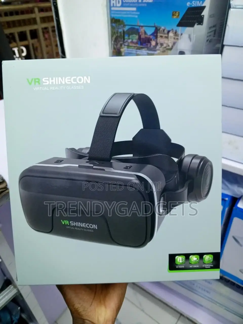 Shinecon Smartphone VR Glasses With Remote Control for Gaming