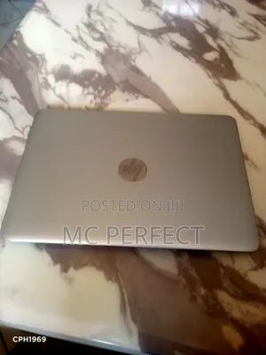 Laptop HP EliteBook 820 G3 8GB AMD A8 HDD+SSD 500GB