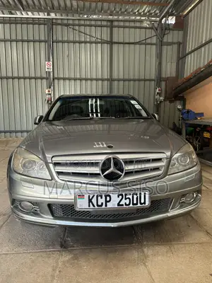Mercedes-Benz C200 2010 Gray