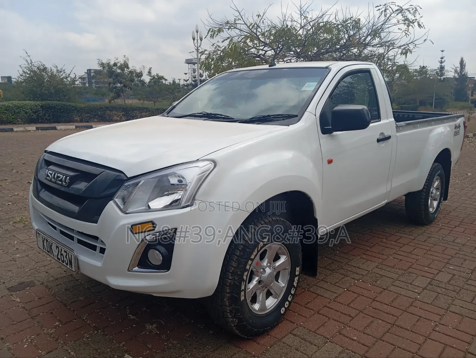 Isuzu D-MAX 2022 White