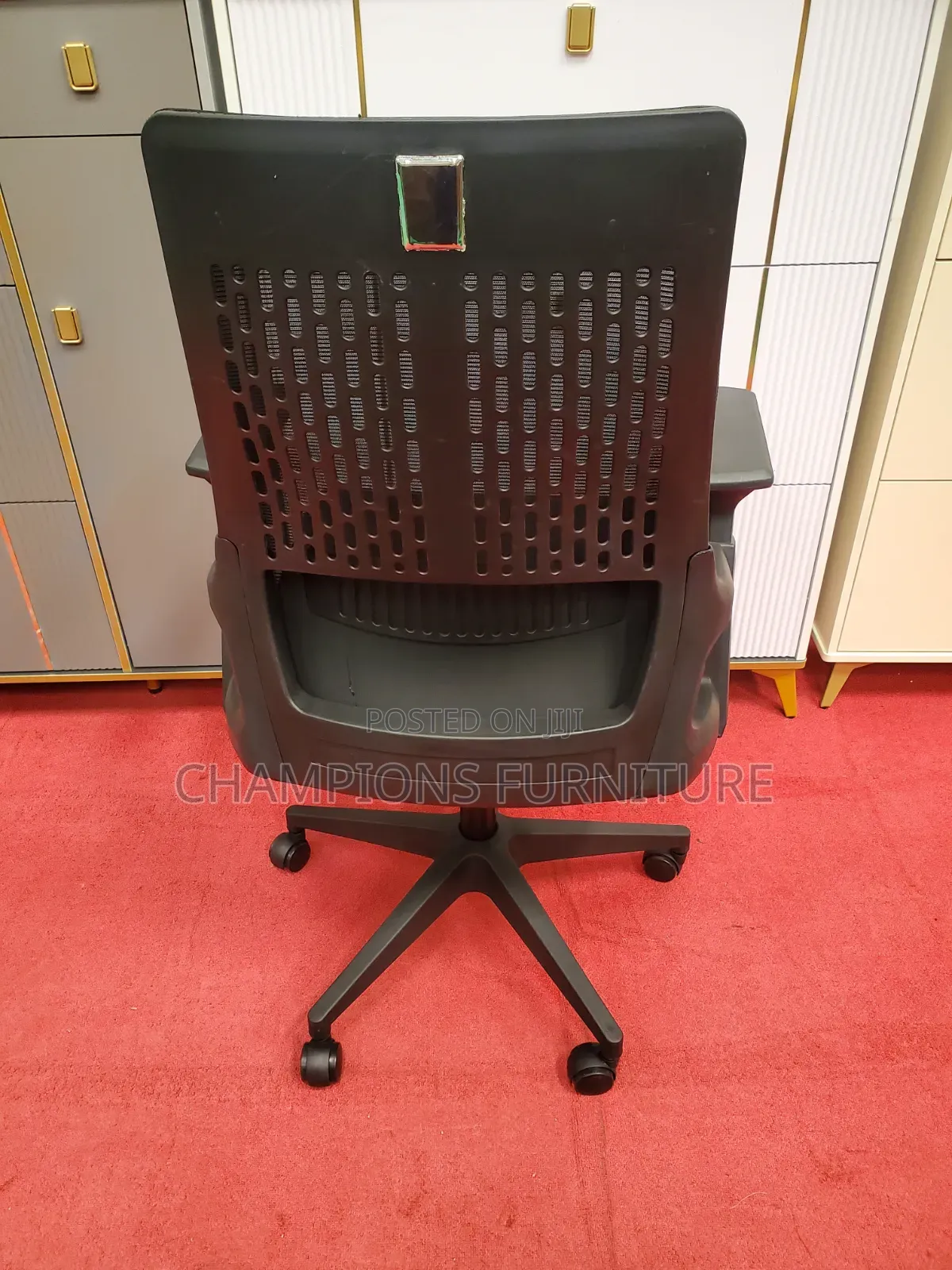 Ergonomic Office Chair With T-Armrests