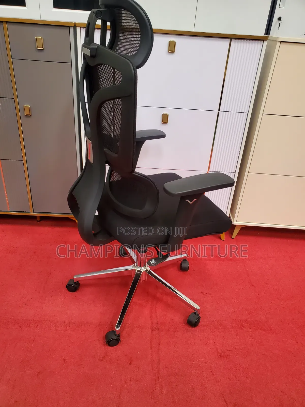 Orthopedic Swivel Office Chair With Adjustable Headrest