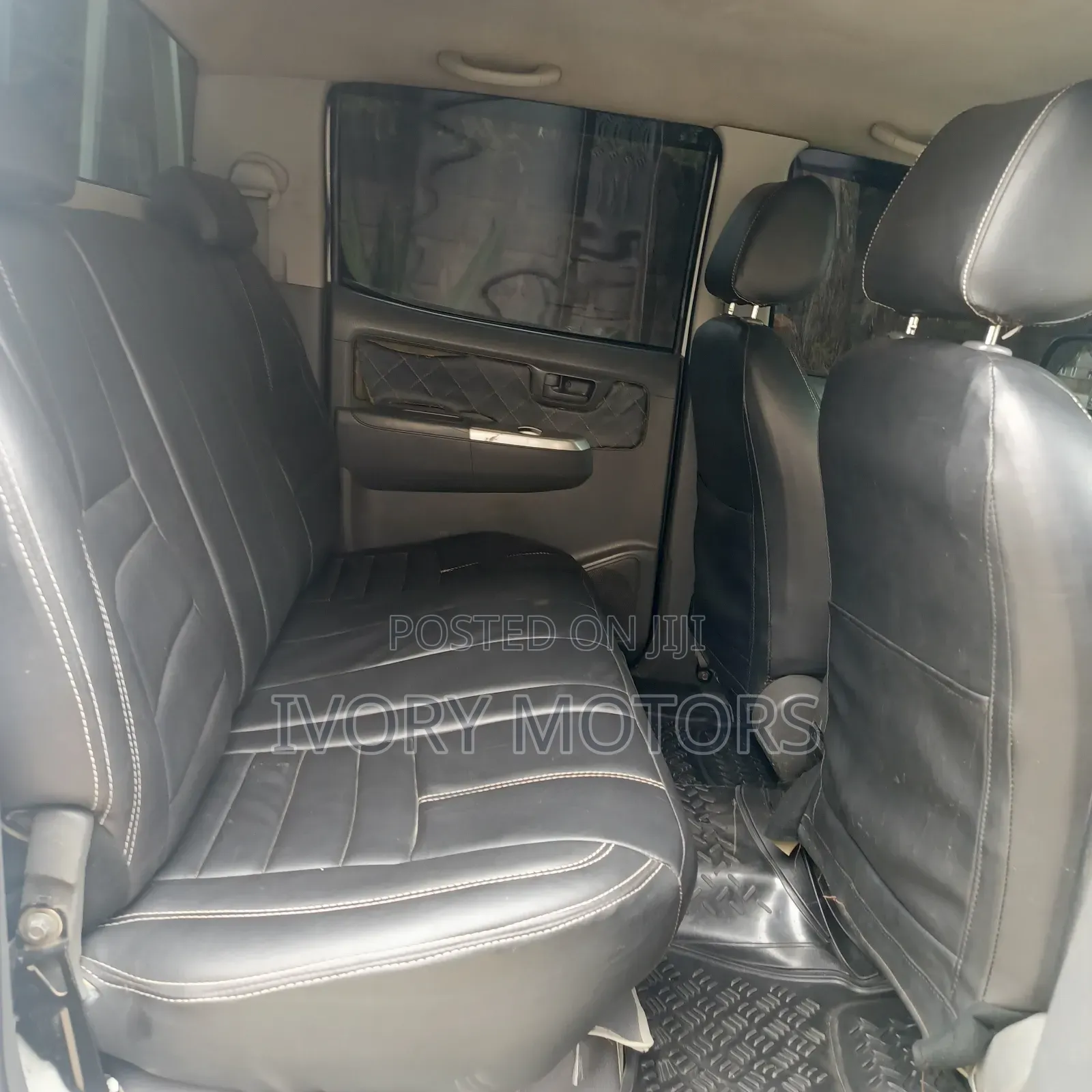 Toyota Hilux 2012 White