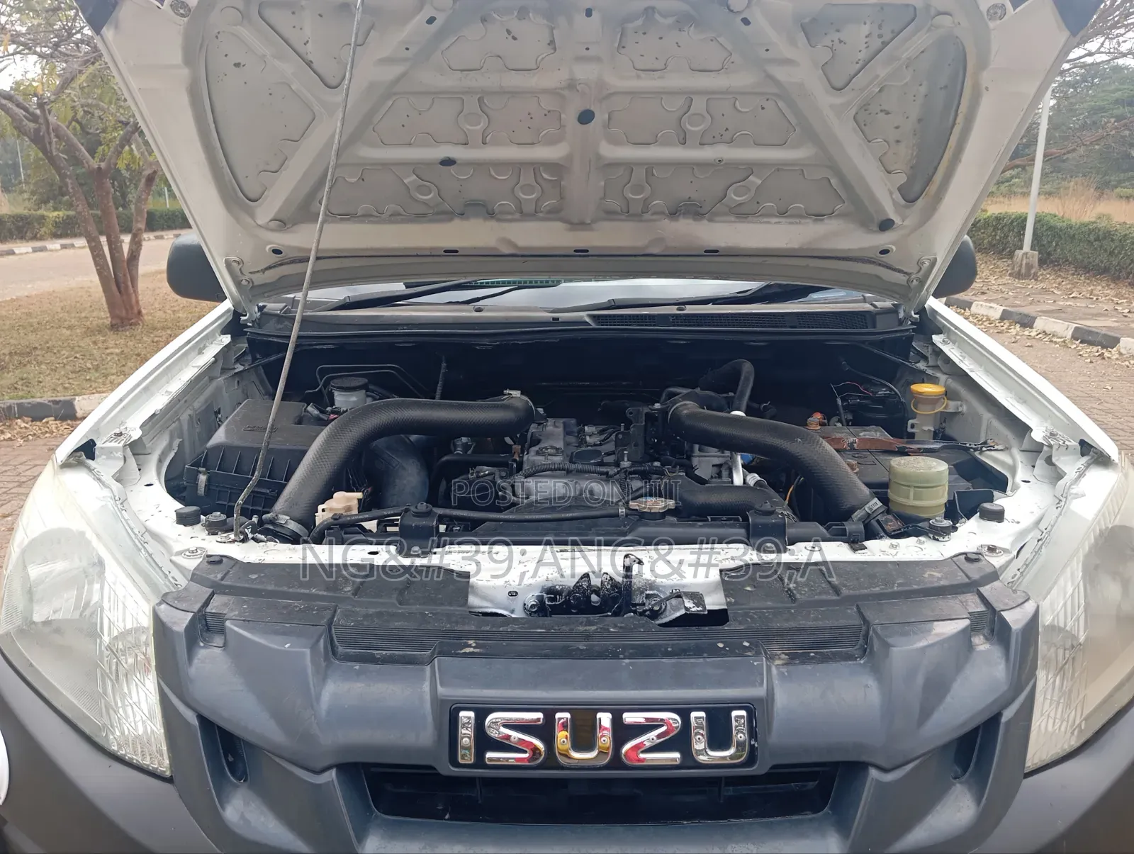 Isuzu D-MAX 2015 White