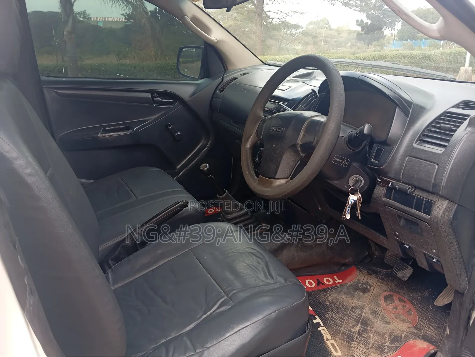 Isuzu D-MAX 2015 White