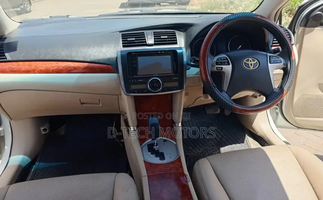 Toyota Premio 2014 White