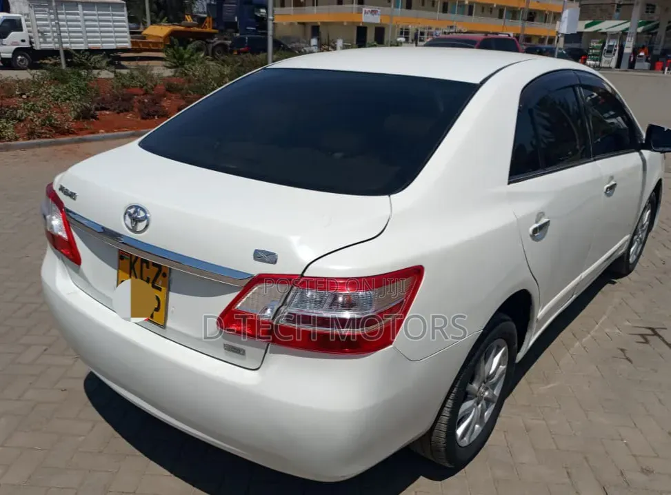 Toyota Premio 2014 White
