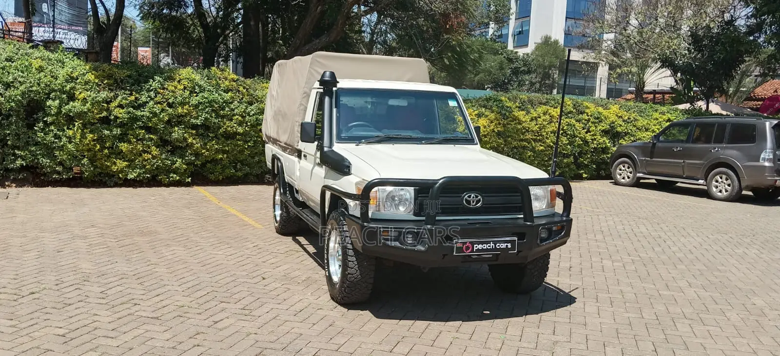 Toyota Land Cruiser 2016 Beige