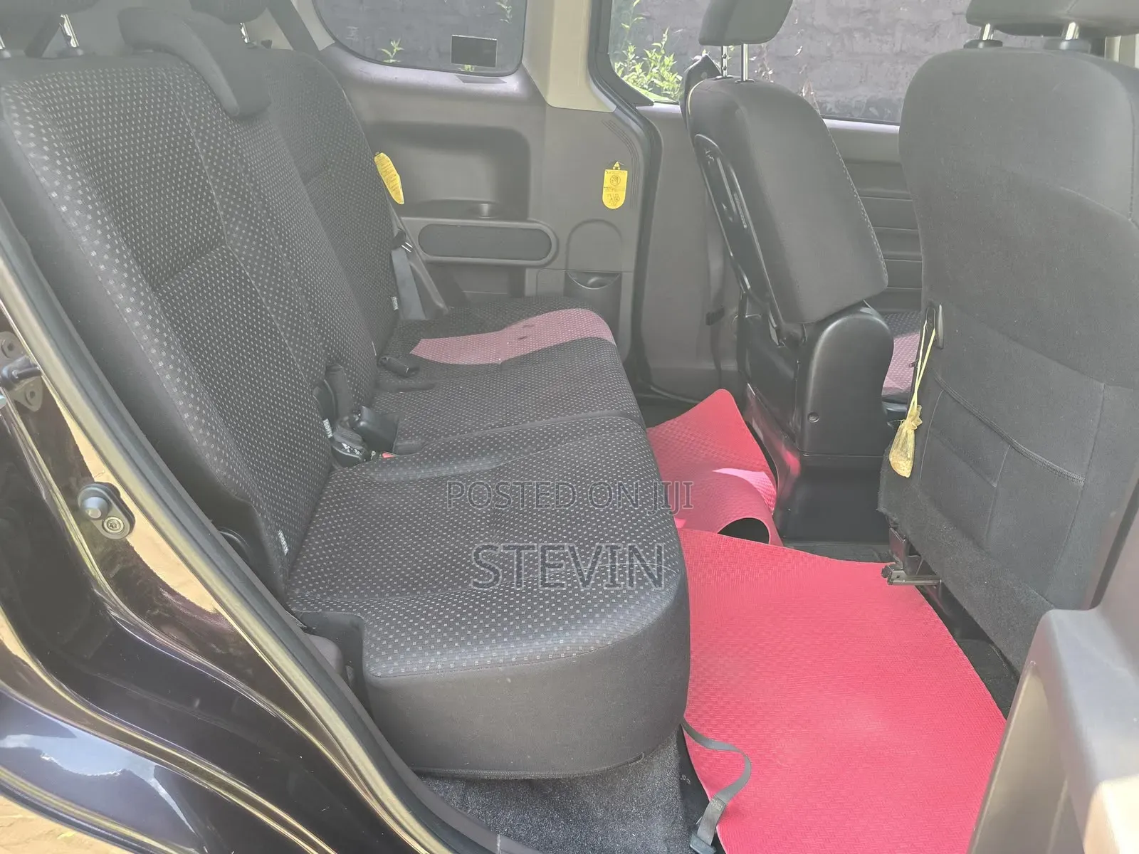 Toyota Spade 2015 Burgundy