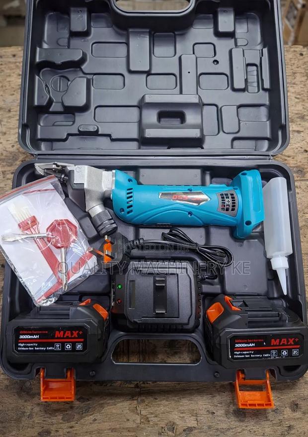 Easy to Use Cordless Electric Sheep Shears