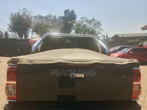Toyota Hilux 2015 Black