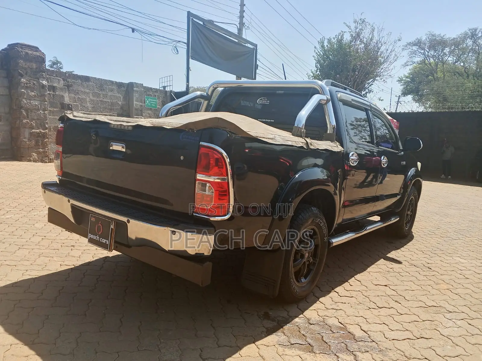 Toyota Hilux 2015 Black