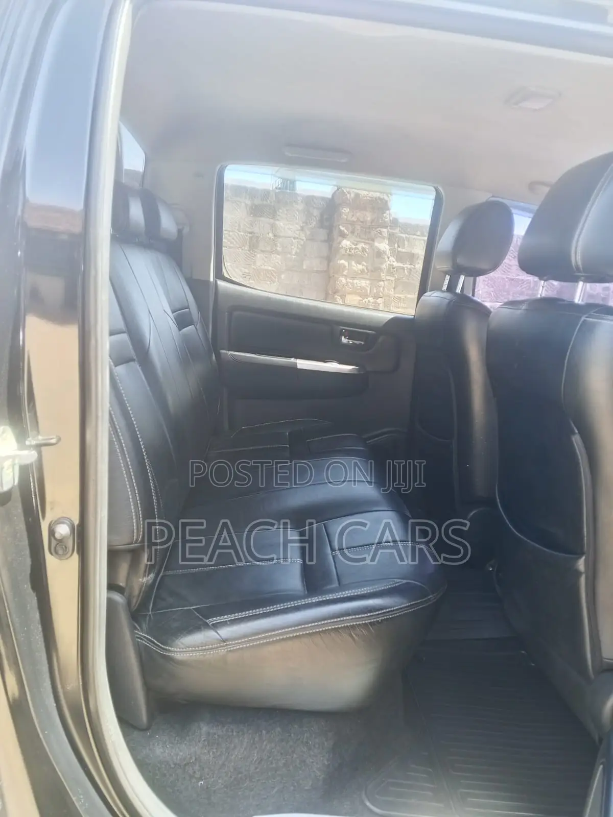 Toyota Hilux 2015 Black