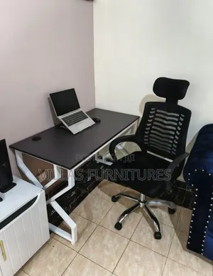 Metallic Table and Strong Mesh Headrest Chair