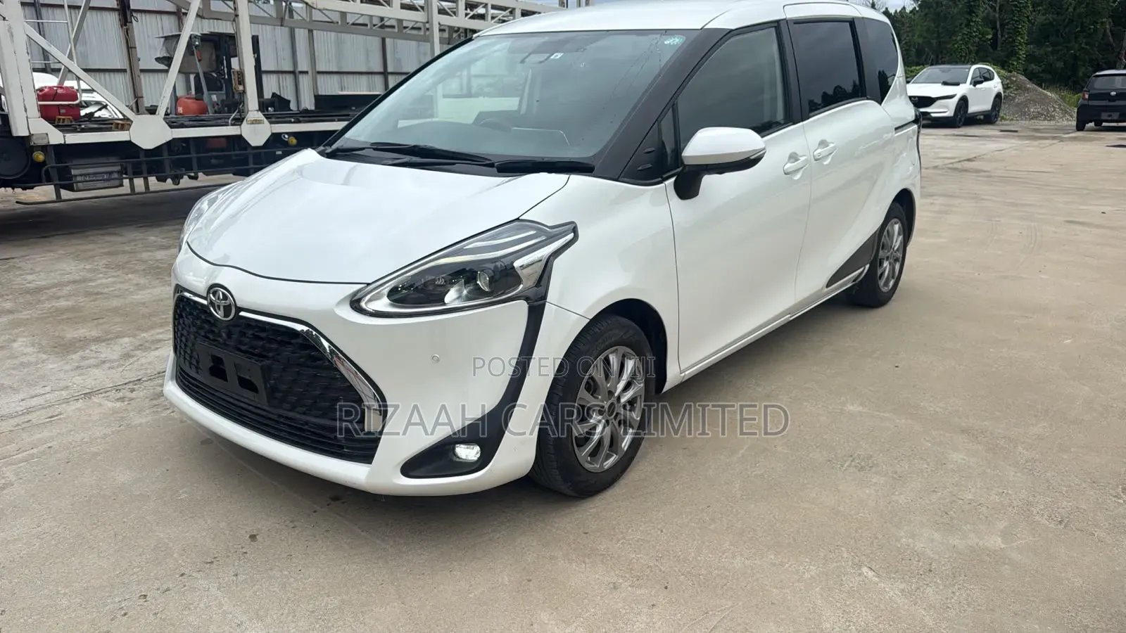 Toyota Sienta 2020 White