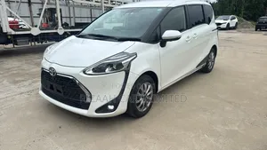 Toyota Sienta 2020 White