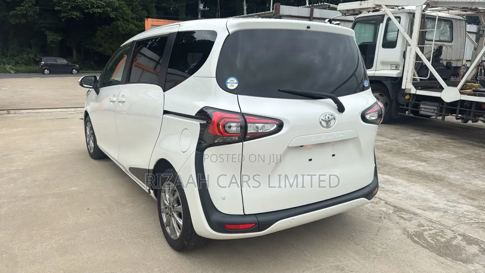 Toyota Sienta 2020 White