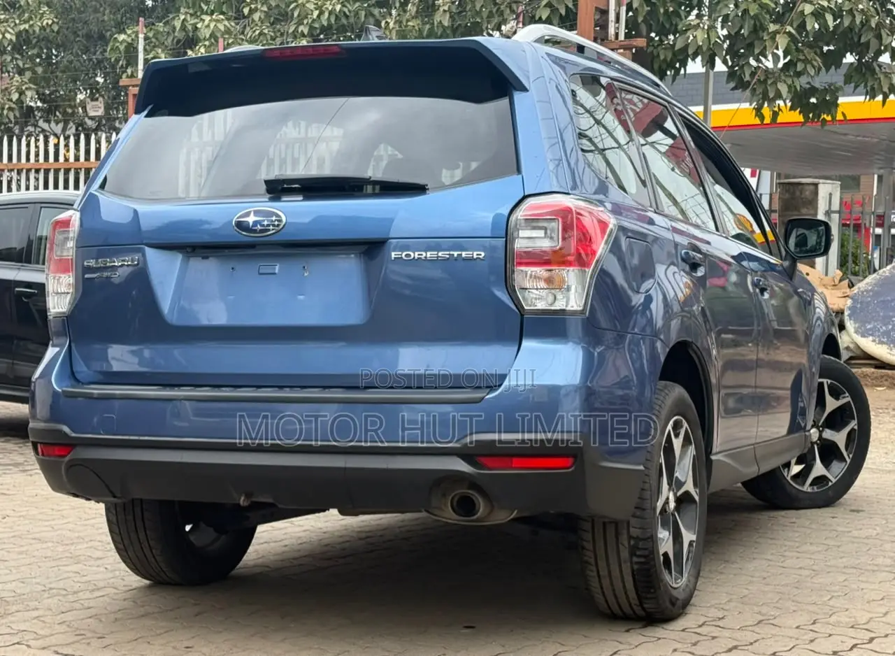 Subaru Forester Premium AWD 2019 Blue