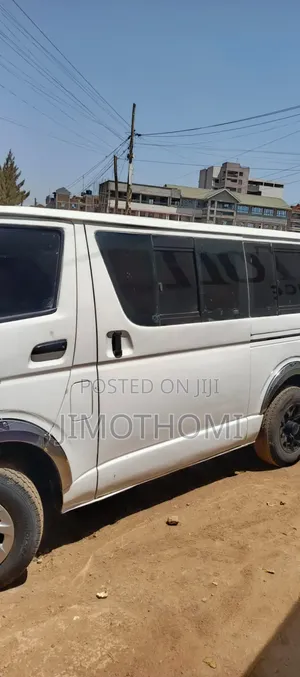 Toyota HiAce 2011 White