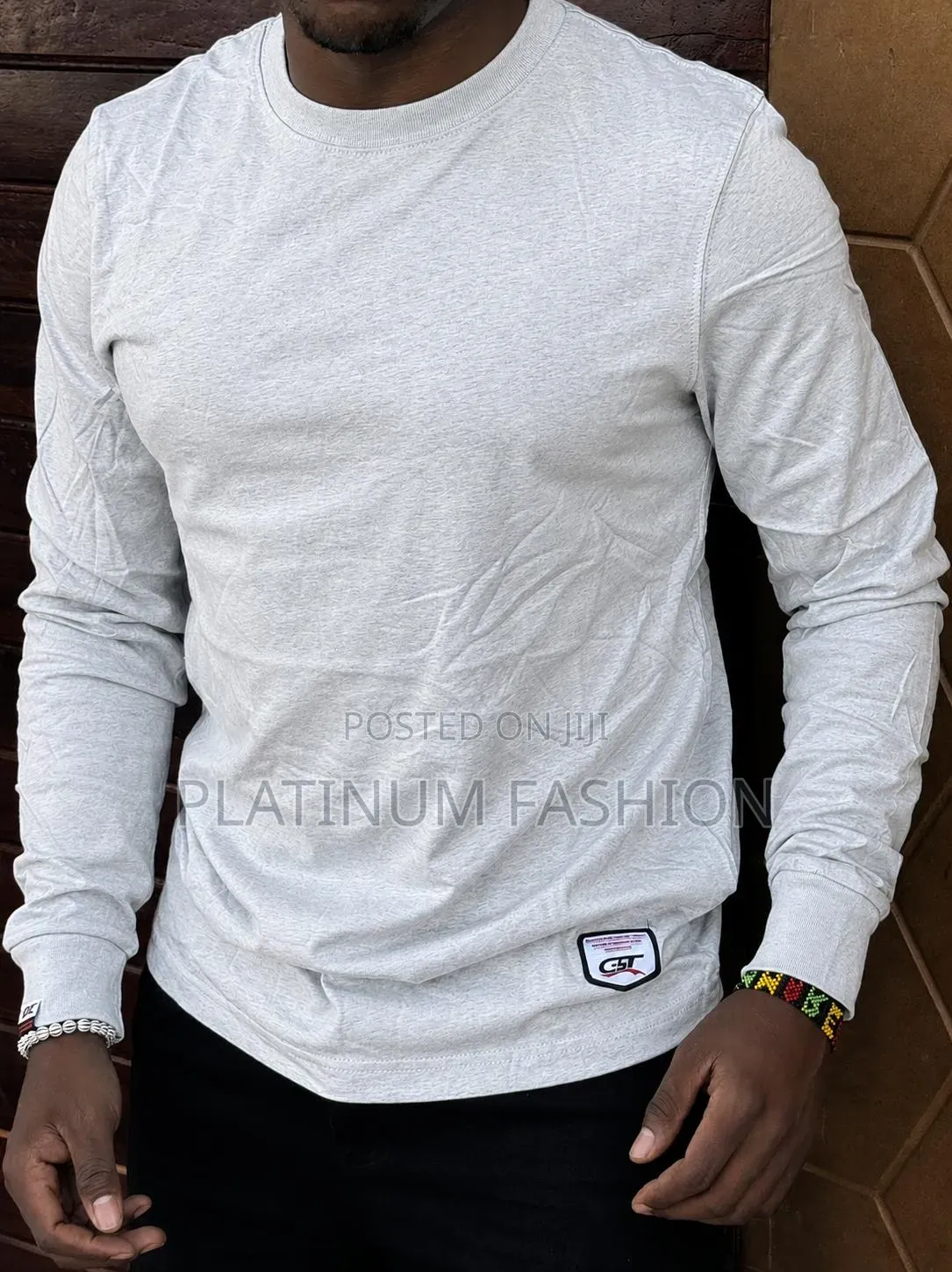 Sweetshirt
