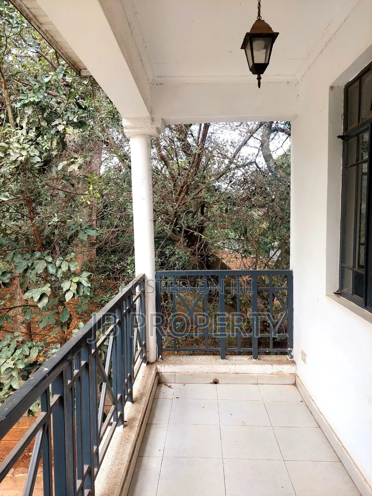 4bdrm Villa in Executive 4Bdrm With, Valley Arcade for rent