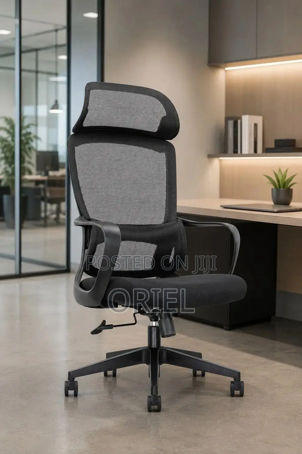 Office Chair : Swivel High Back Chair
