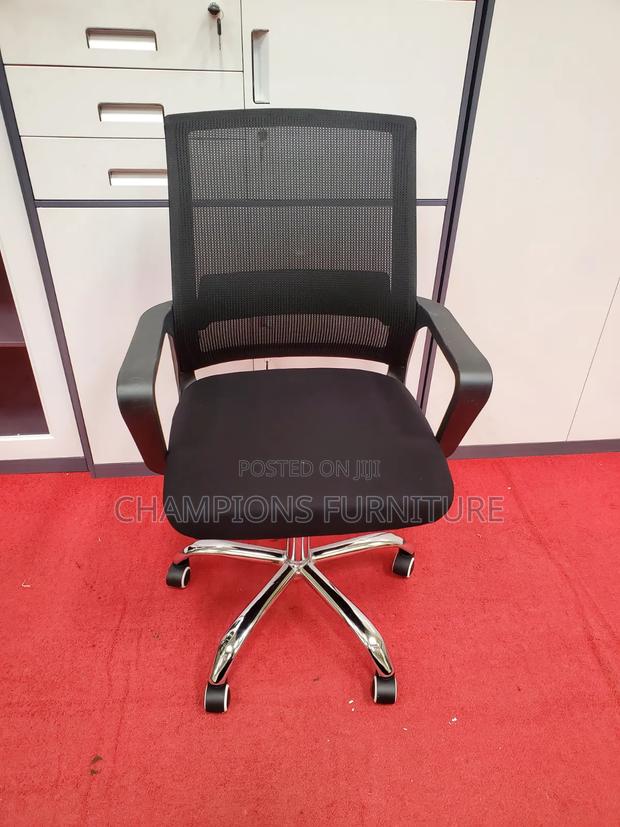 Fixed Armrests Midback Office Chair